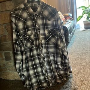Black and White Plaid Button-Up Shirt